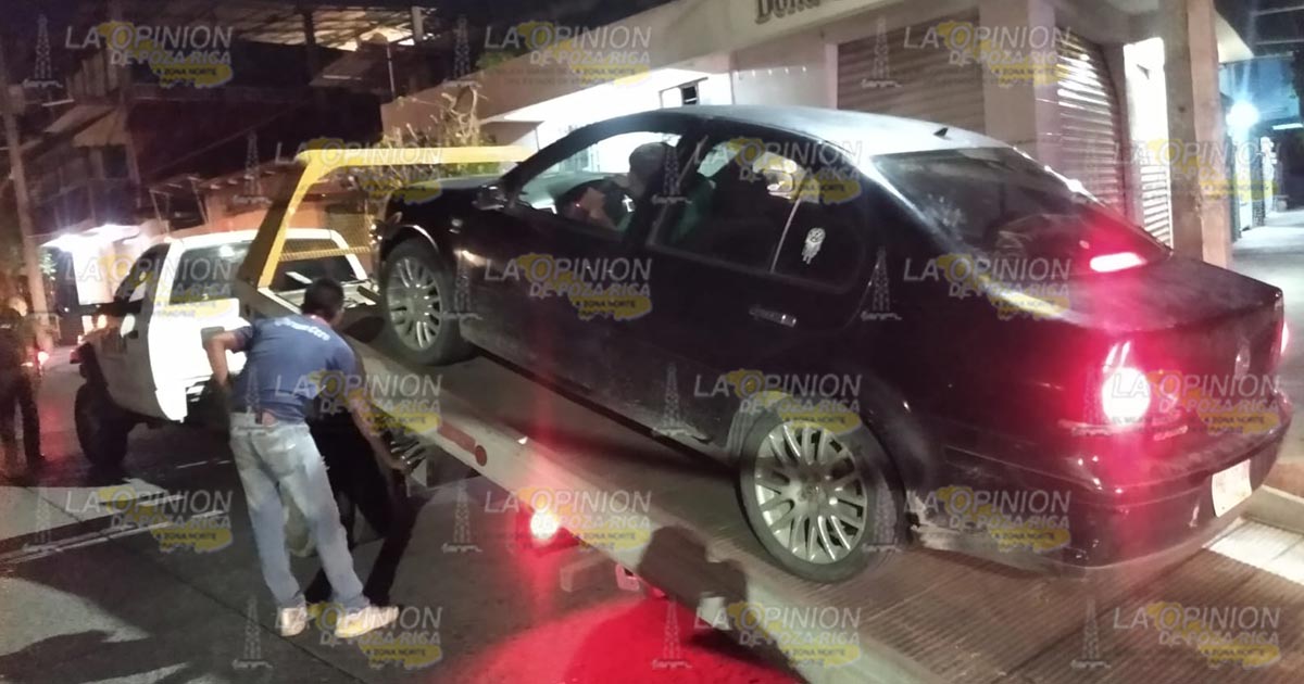 Detienen a conductor de Jetta por conducir en estado de ebriedad