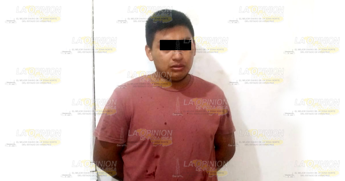 Ebrio agricultor quería golpear a los policías de Cazones y terminó en el bote