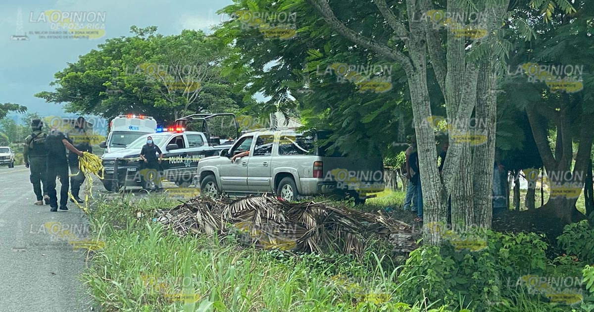 Ejecutan a una persona afuera de auto hotel Estrés