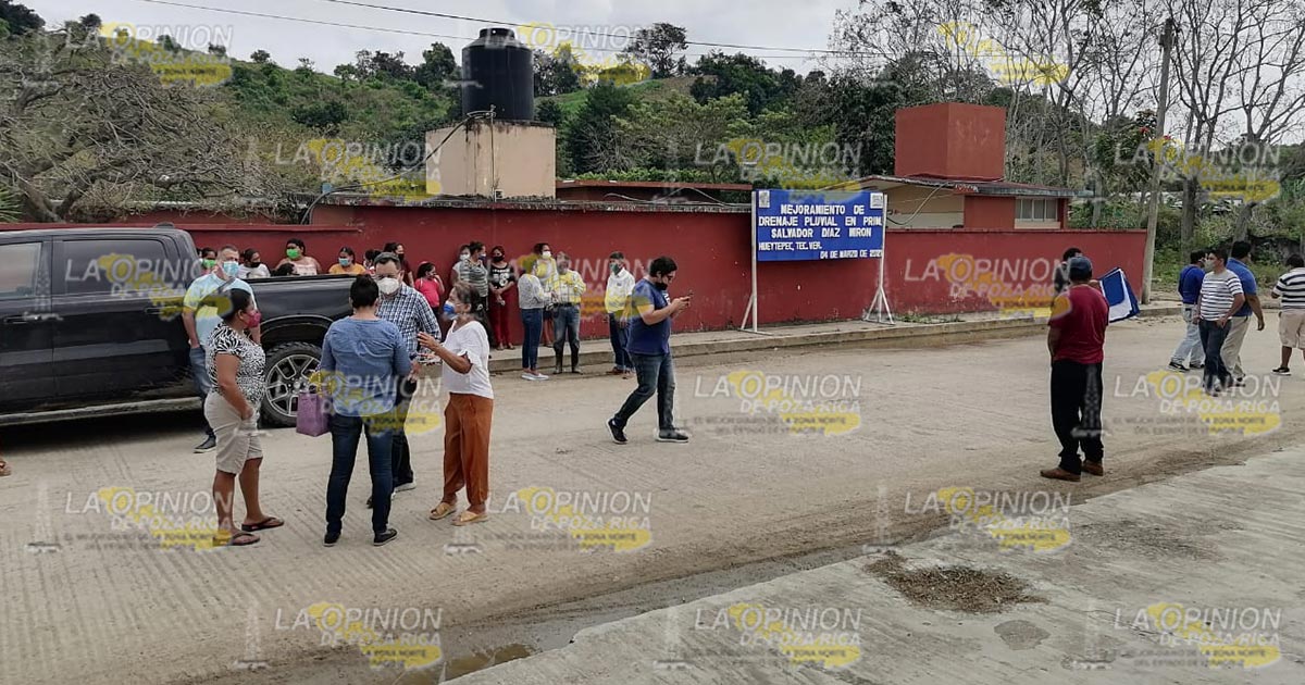 Exigen culminación de obra en escuela primaria