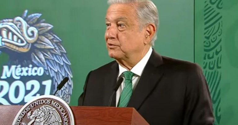 UNAM, al servicio del régimen neoliberal: AMLO