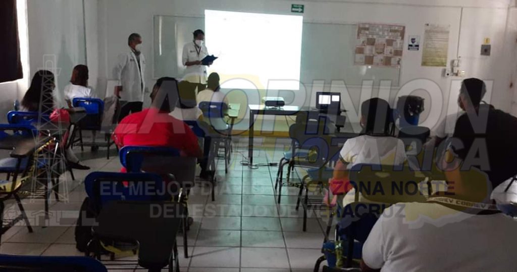 En el Mes Rosa, exhortan a mujeres a la detección del cáncer de mama detección del cáncer de mama, en Coatzintla