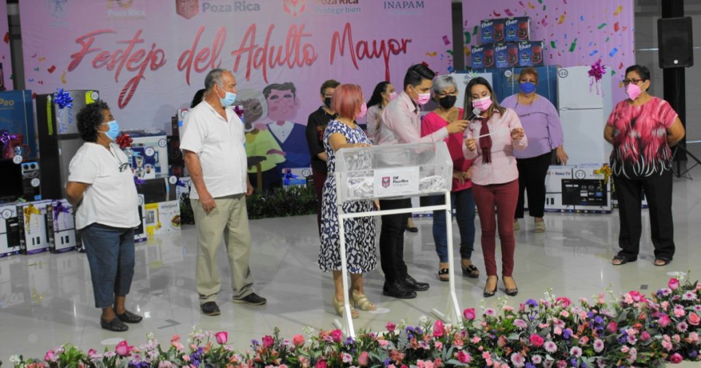 Realizan evento virtual del Adulto Mayor 2021