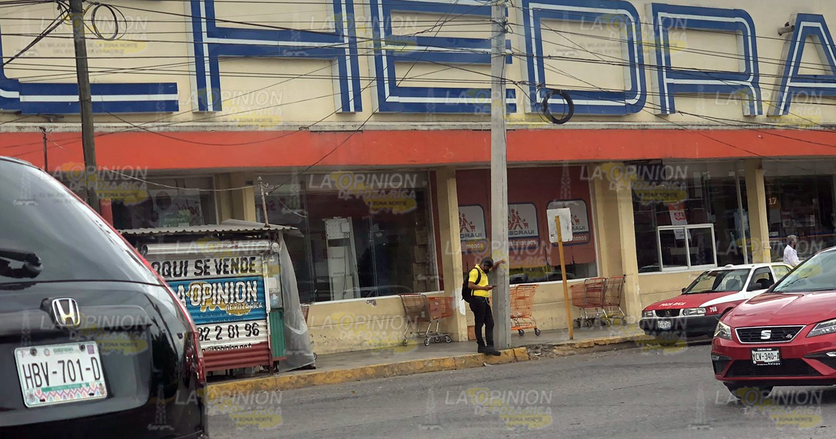 Roban motocicleta a empleado de Chedraui