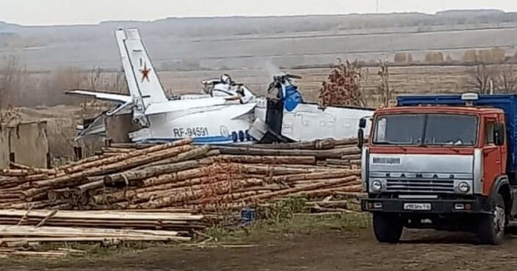 Mueren 16 por avionazo en Rusia
