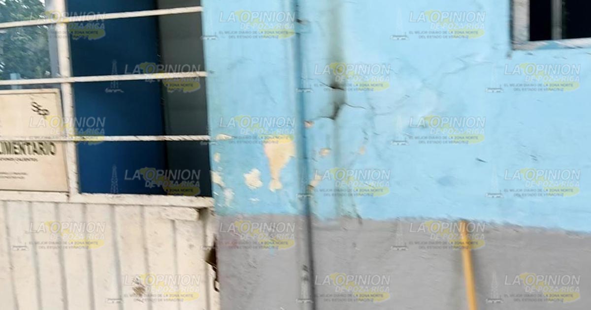 Se hunde infraestructura de escuela primaria