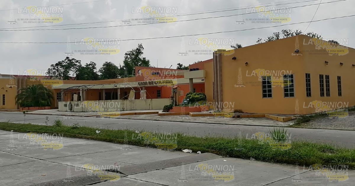 Sin actividades y sin director, la casa de cultura Coatzintla