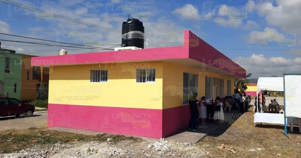 Sin clave están operando tres escuelas bilingües en Coatzintla