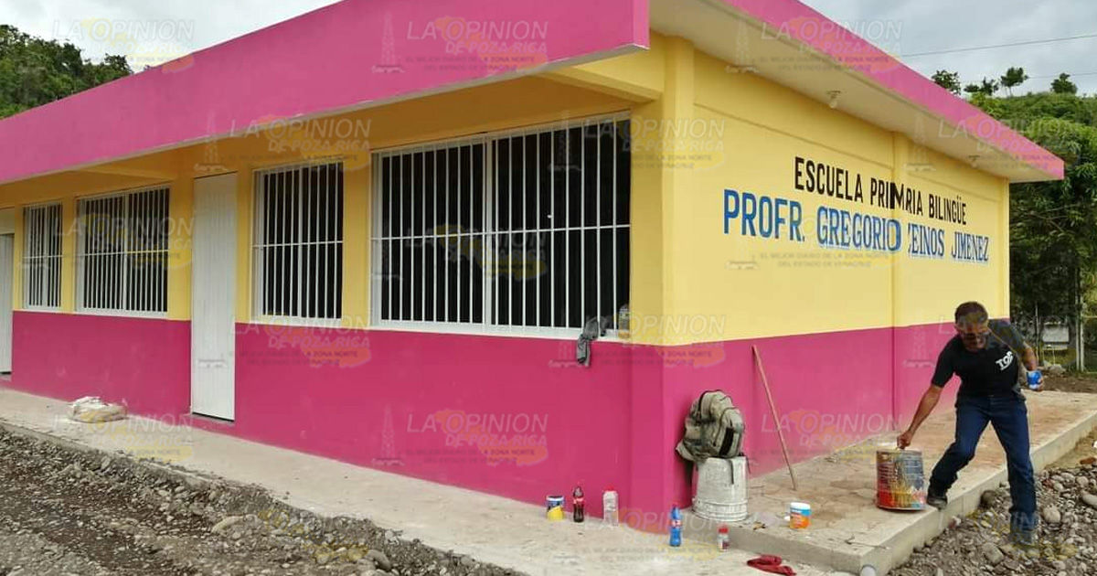 Sin clave están operando tres escuelas bilingües en Coatzintla