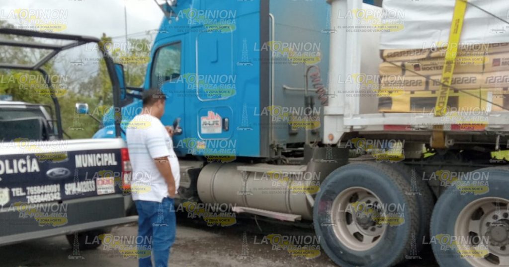 Pareja se salva de milagro en tremendo accidente