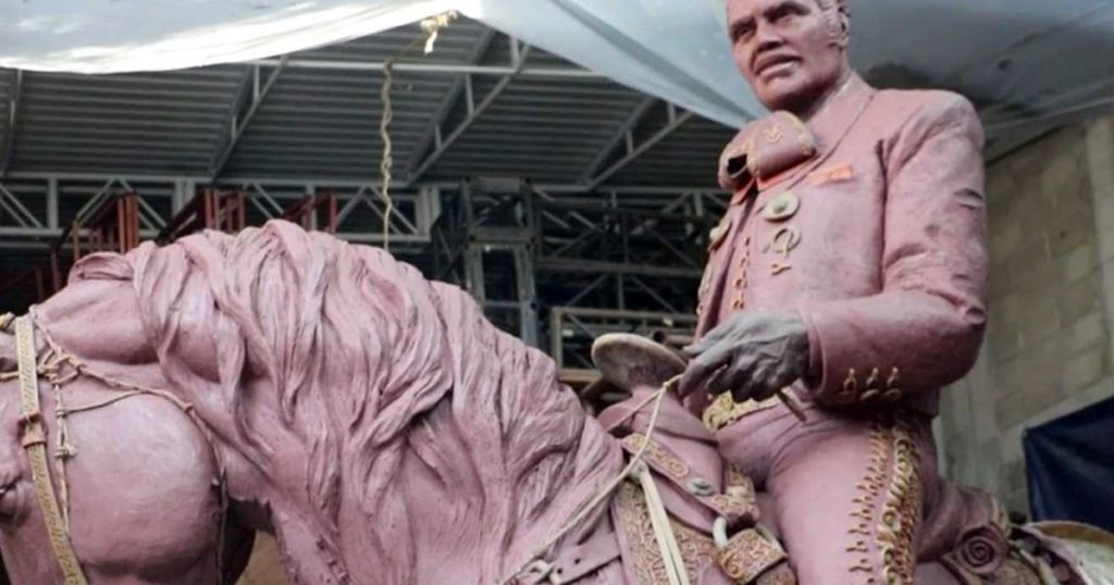 Vicente Fernández tendrá su escultura de dos toneladas en bronce