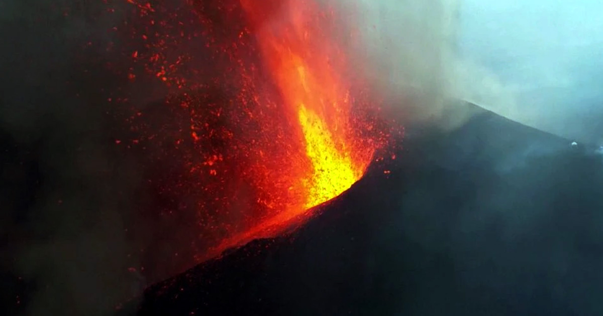Alerta en La Palma: el delta de lava del volcán podría derrumbarse y generar explosiones y olas