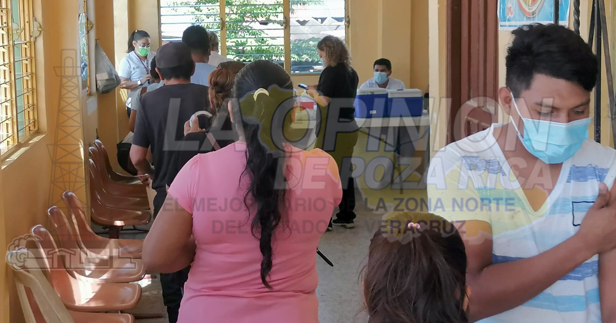 Aplican 2a dosis contra Covid-19 a mayores de 18 años, y a rezagados en Cazones