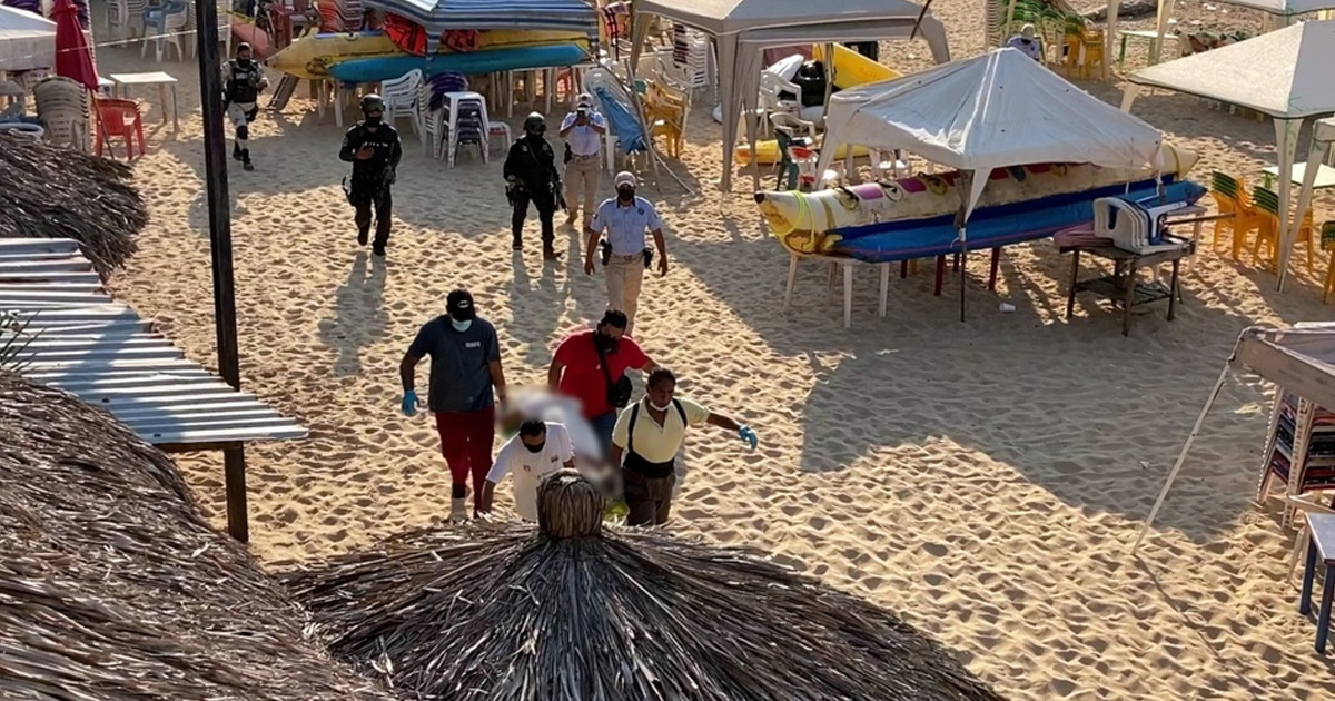 (VIDEO) Balacera en Puerto Marqués, Acapulco, deja un muerto y un herido