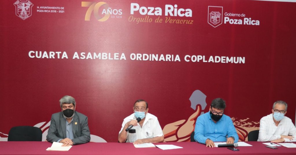 Poza Rica cuenta con bases sólidas para planear y ejecutar su desarrollo: FJVV