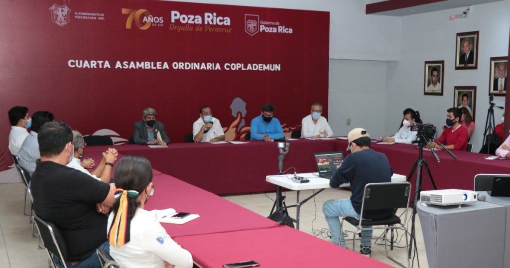 Poza Rica cuenta con bases sólidas para planear y ejecutar su desarrollo: FJVV