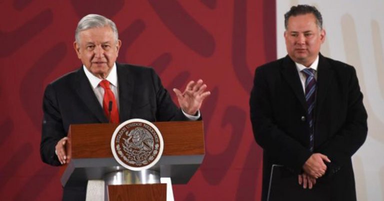 “Mi lealtad con AMLO, mi amor con Carla”: Santiago Nieto