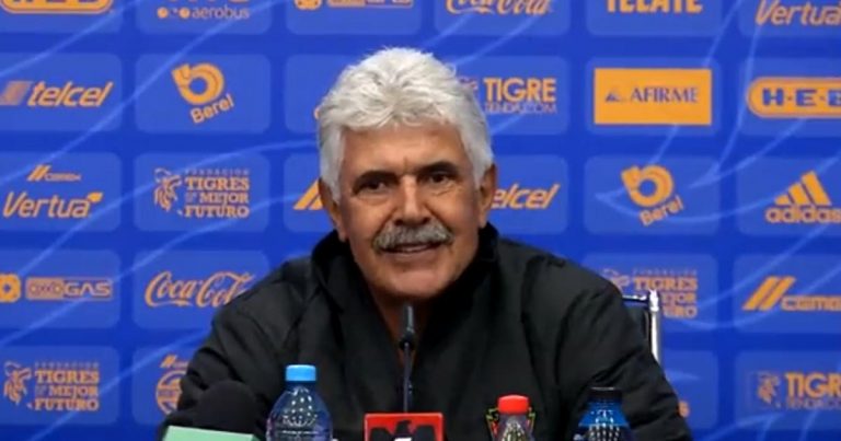 Tunden al Tuca Ferreti por comentario homofóbico