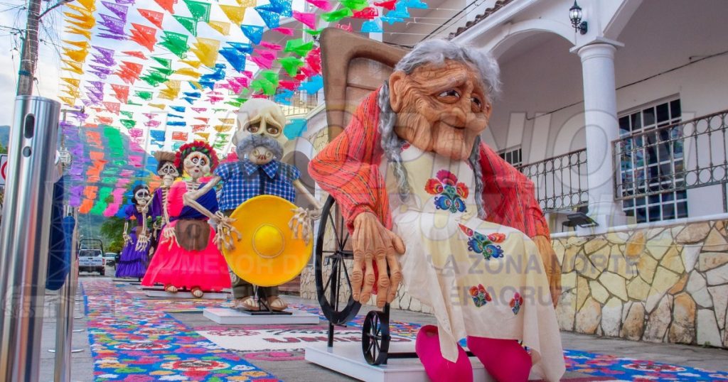Colorida fiesta del Día de Muertos en varios municipios de la Sierra