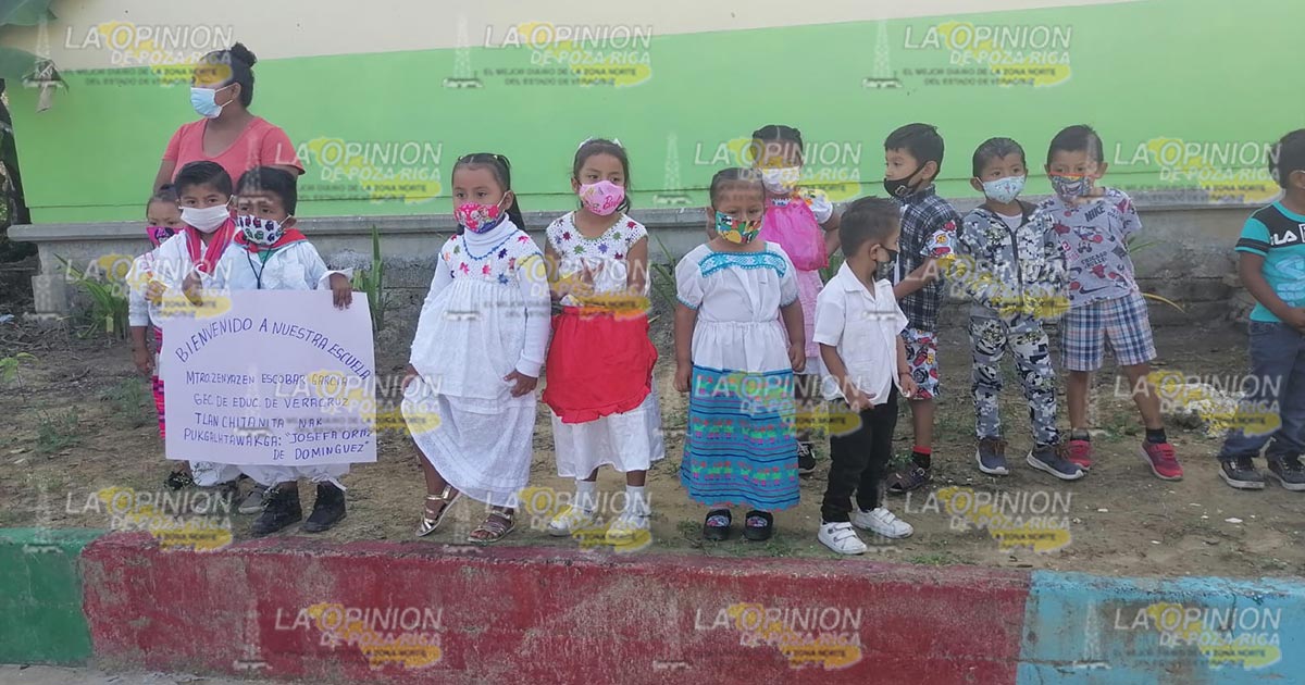 Dan apoyos a escuelas dañadas por huracán Grace Dan apoyos a escuelas dañadas por huracán Grace 2