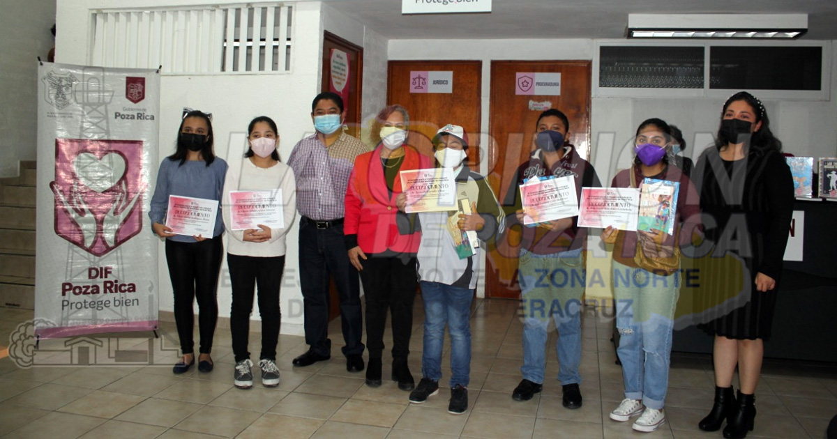 Entrega DIF Poza Rica reconocimientos a niños y niñas difusores