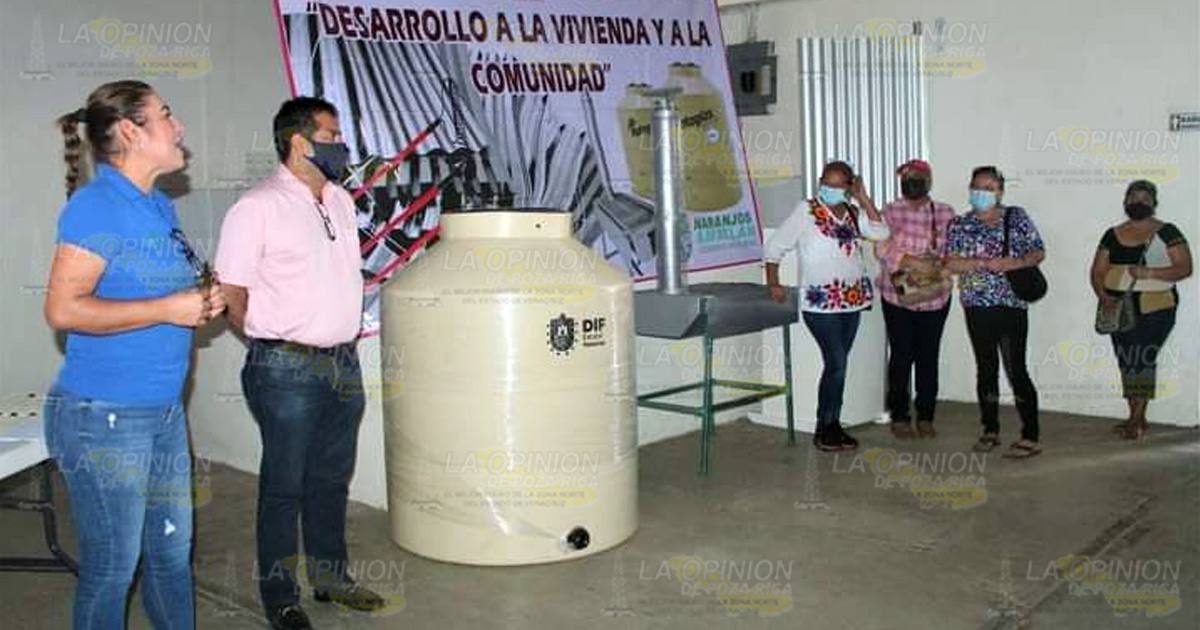 Entregan más de 100 apoyos el DIF de Naranjos