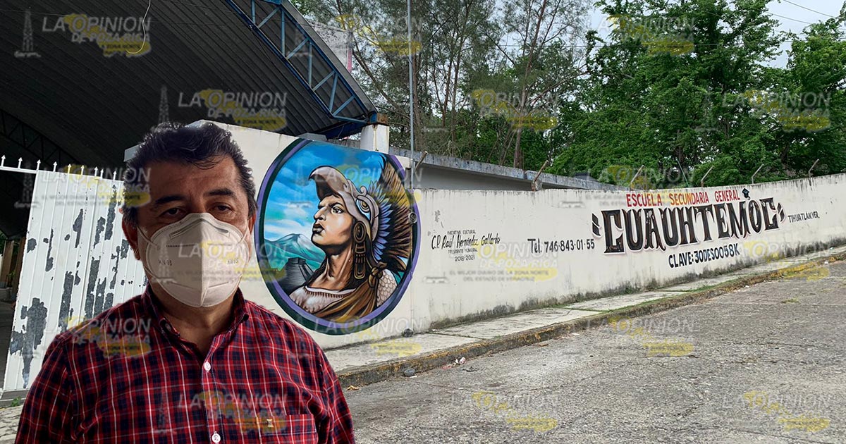 Estudiantes responden a clases presenciales en Tihuatlán