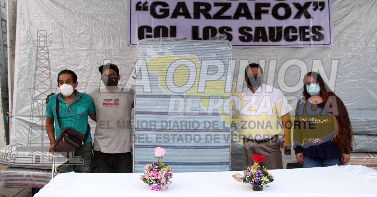 Familias de Los Sauces son beneficiadas con colchones