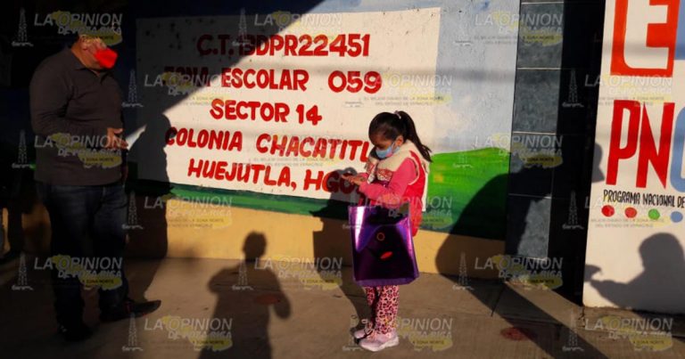 Maestros atienden protocolos para retorno seguro a clases