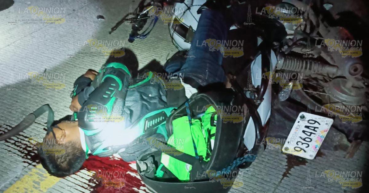 Muere motociclista embestido en la entrada a Hueytepec 2