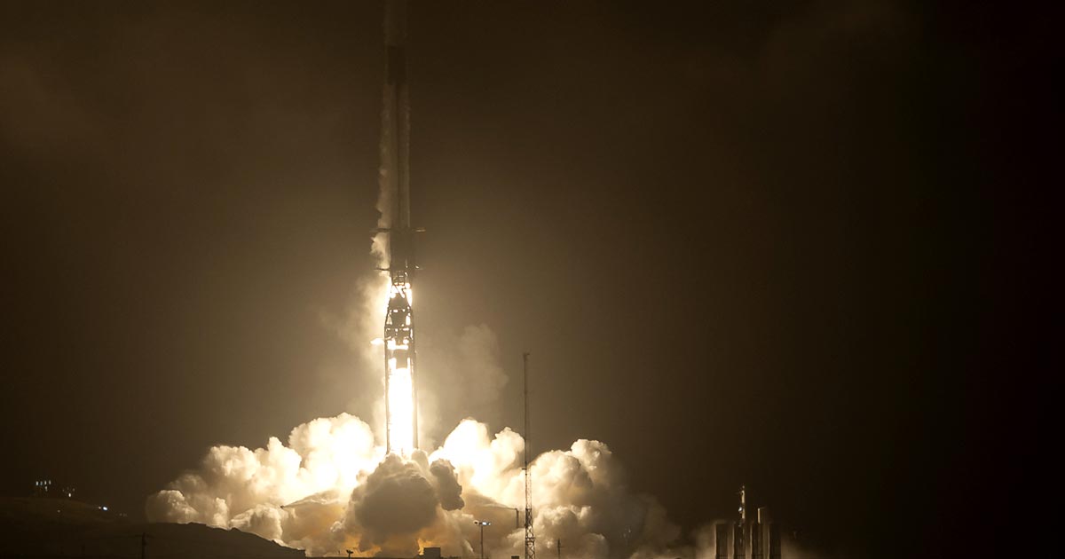 NASA lanzó primera misión espacial para desviar un asteroide