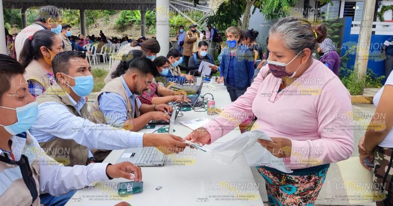 Pagan apoyos de Grace a rezagados en Papantla