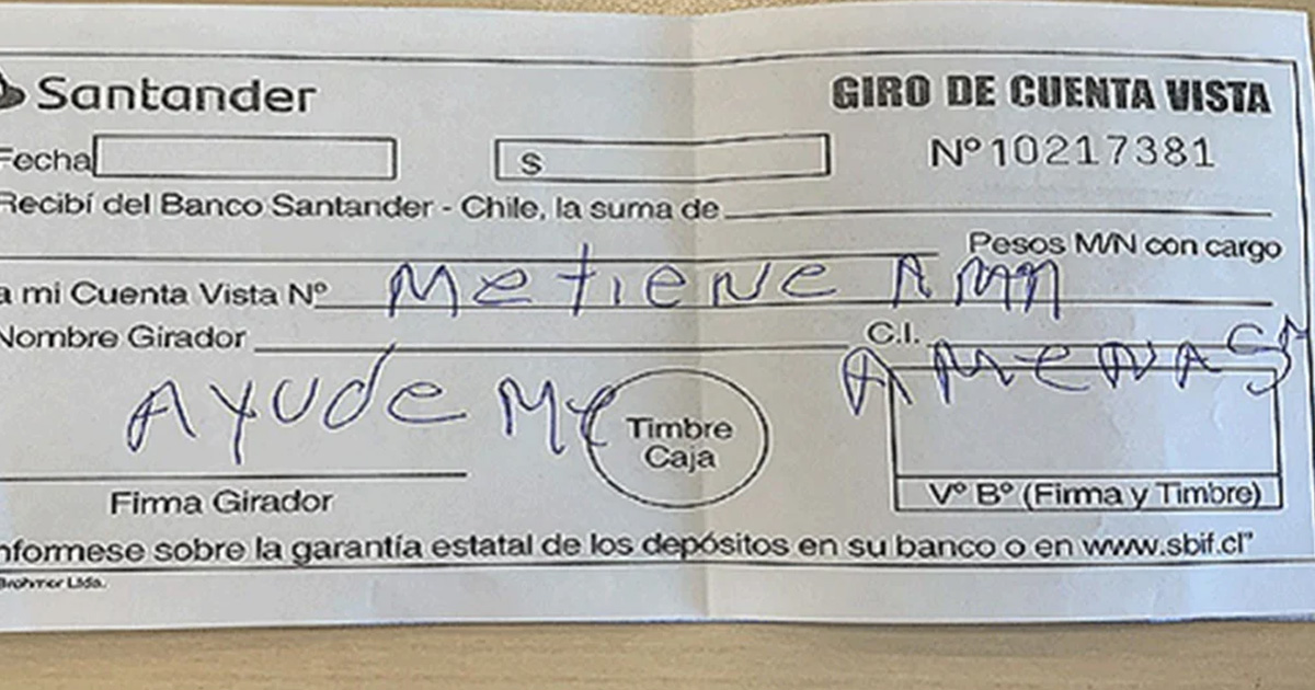 "Ayúdenme", escribe hombre retenido y obligado a retirar dinero en sucursal bancaria