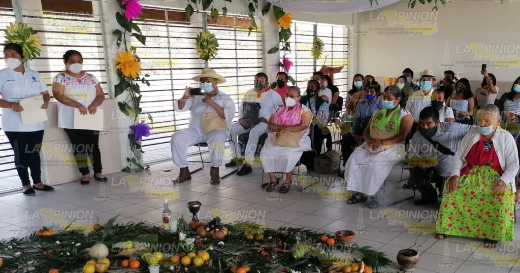 Médicos tradicionales intercambian saberes