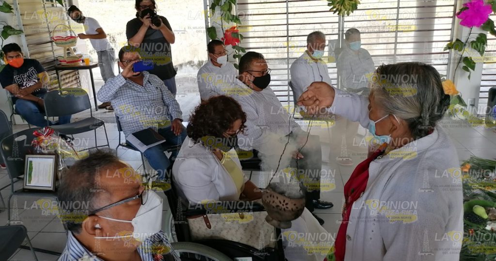 Médicos tradicionales intercambian saberes