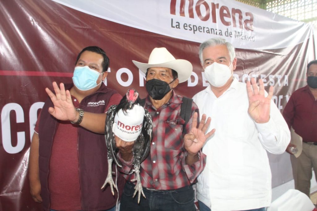 Toman protesta comités defensores de la 4T en la zona serrana