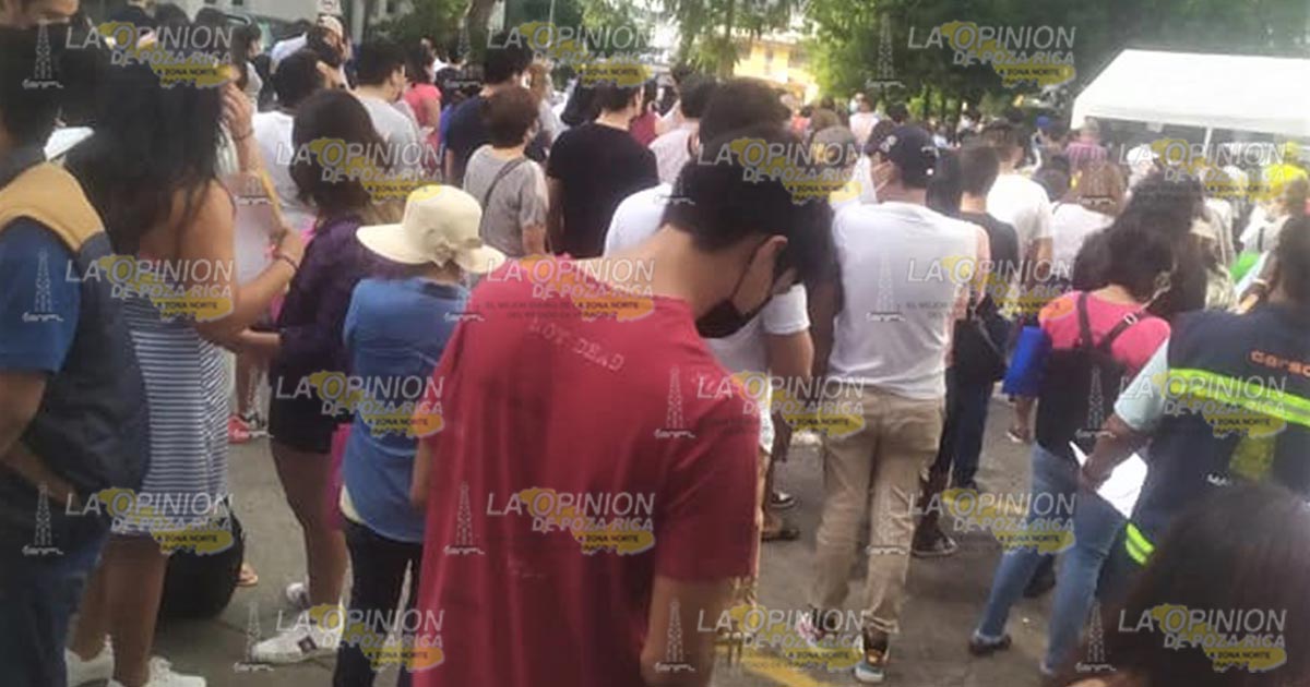 Trato preferencial a “riquillos” en vacunación a menores contra COVID-19 Trato preferencial a “riquillos” en vacunación a menores contra COVID-192