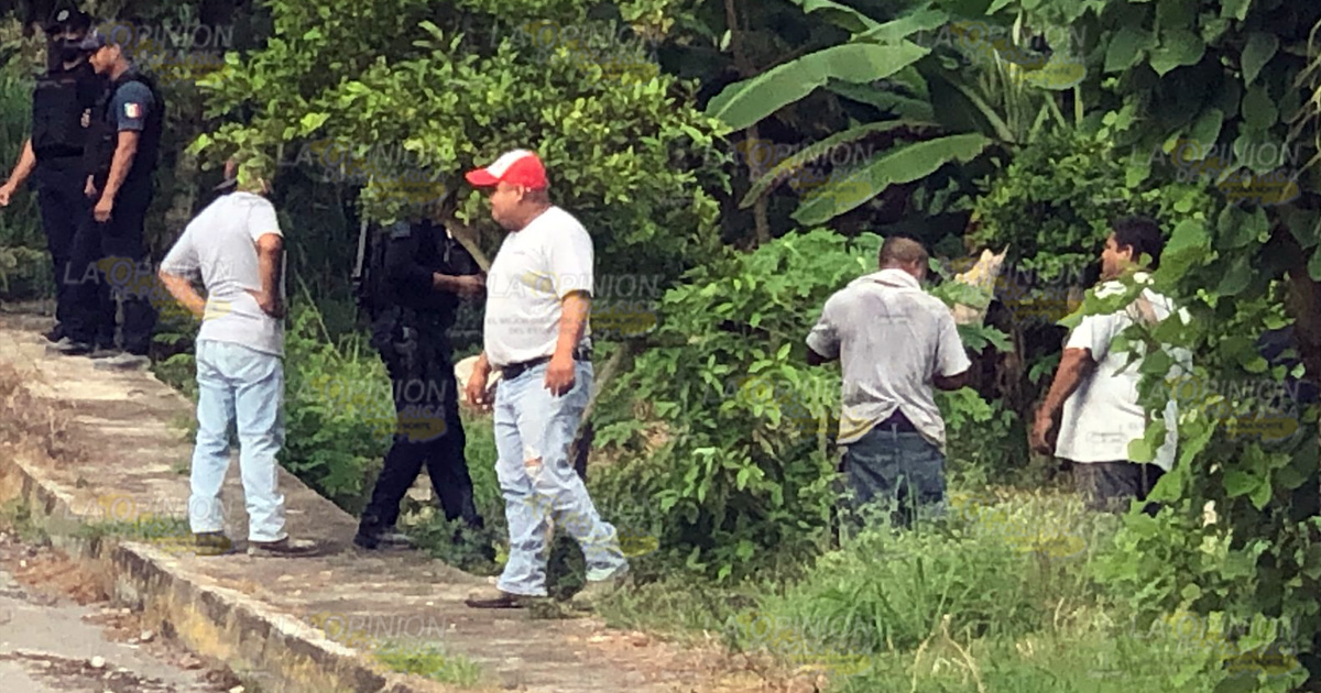 Vuelca camioneta aparatosamente