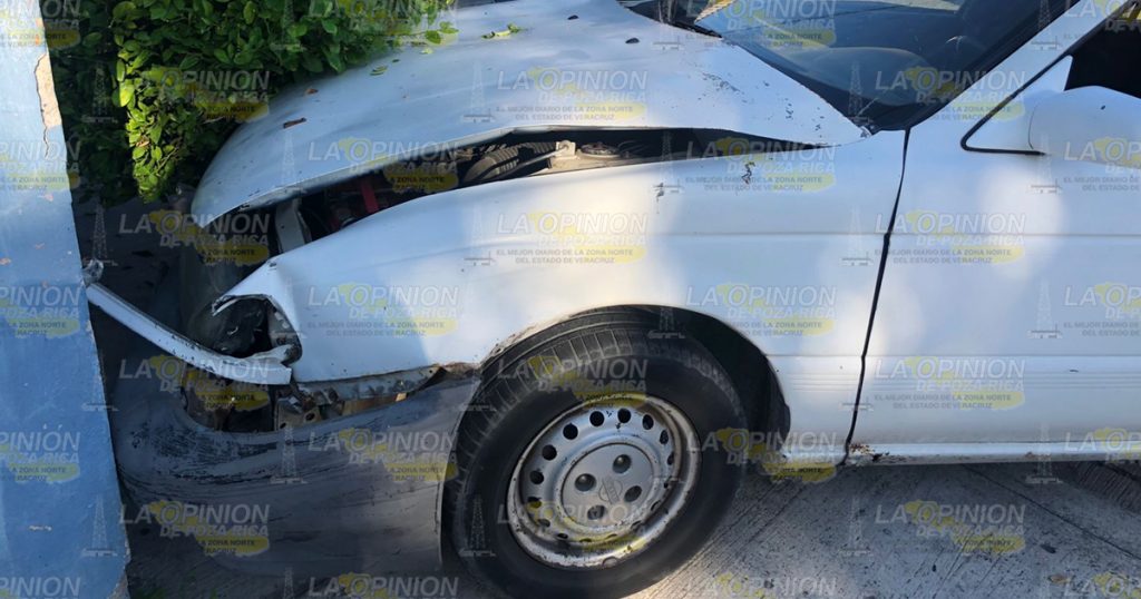 Dos lesionadas en encontronazo en colonia 27 de Septiembre de Poza Rica