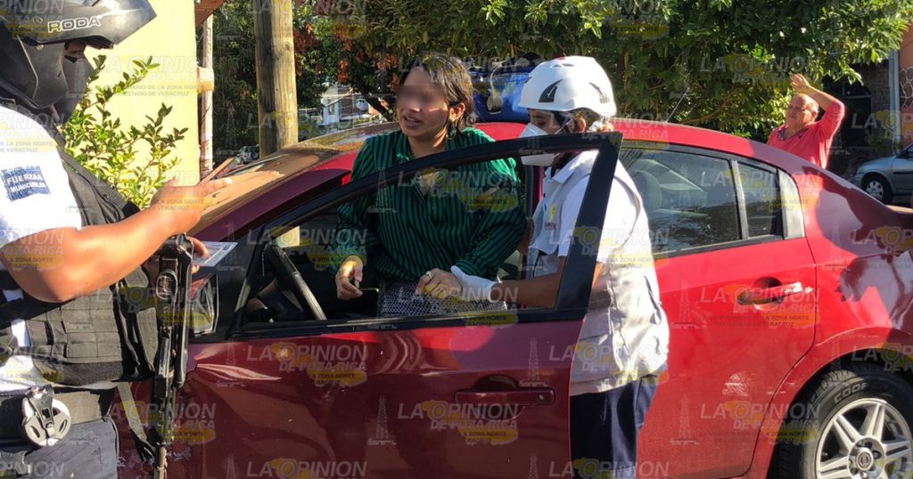 Dos lesionadas en encontronazo en colonia 27 de Septiembre de Poza Rica