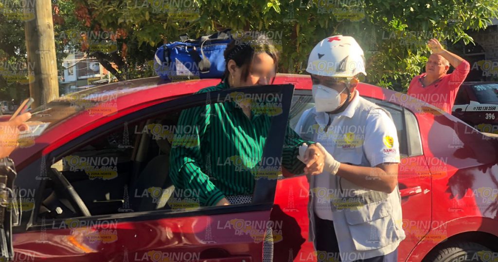 Dos lesionadas en encontronazo en colonia 27 de Septiembre de Poza Rica