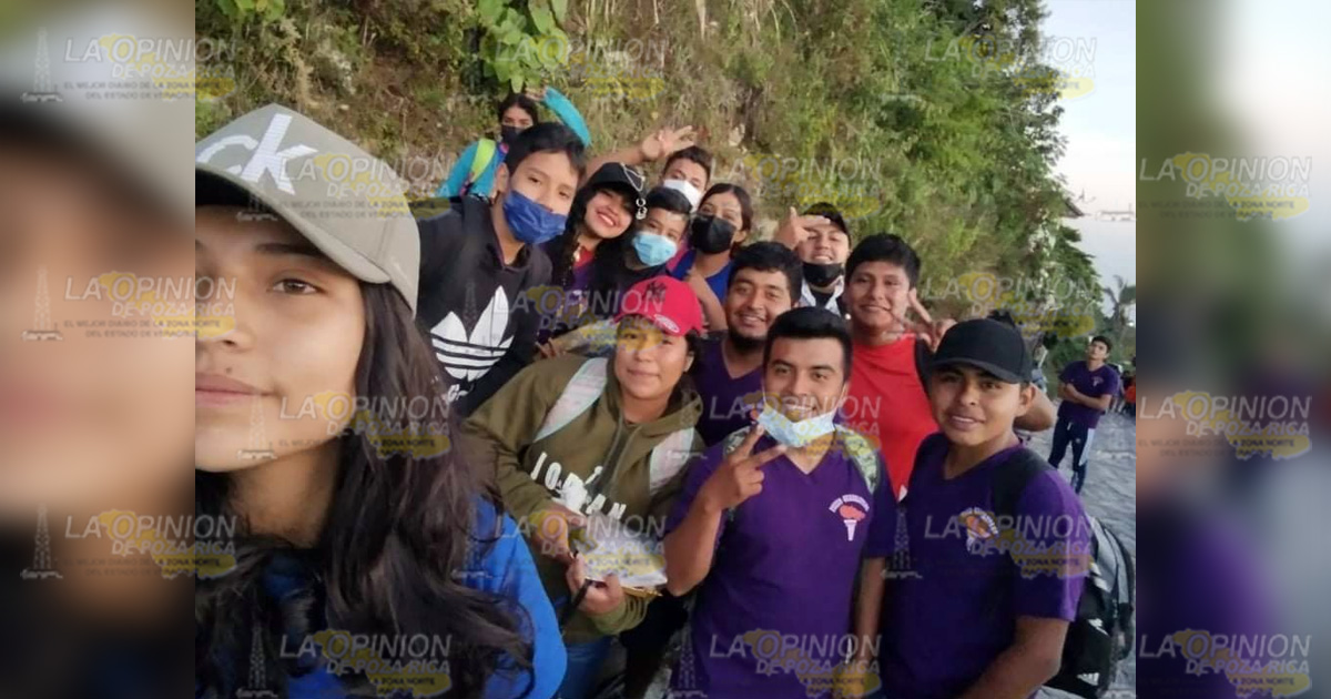 A punta de pistola atracan a peregrinos