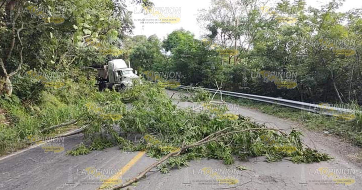 Alcalde fija postura tras bloqueo carretero por habitantes de dos comunidades
