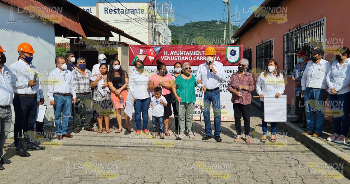 Arranca obra pública en cabecera municipal de Agua Fría