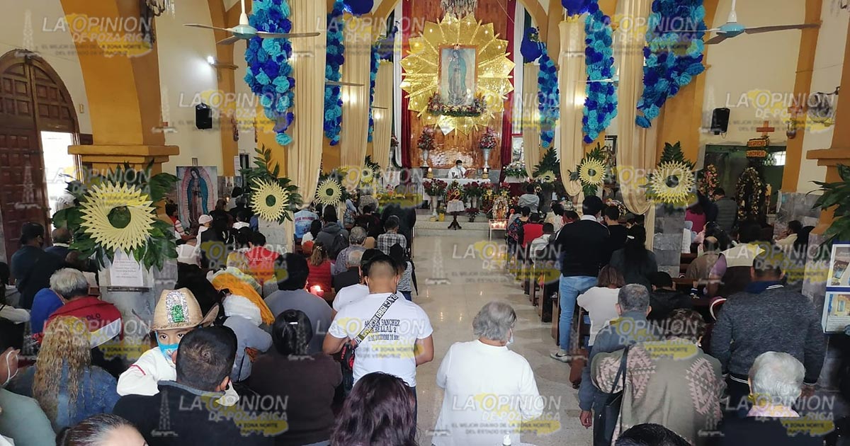 Bendicen a "Lupitas" y "Juandieguitos", en Coatzintla