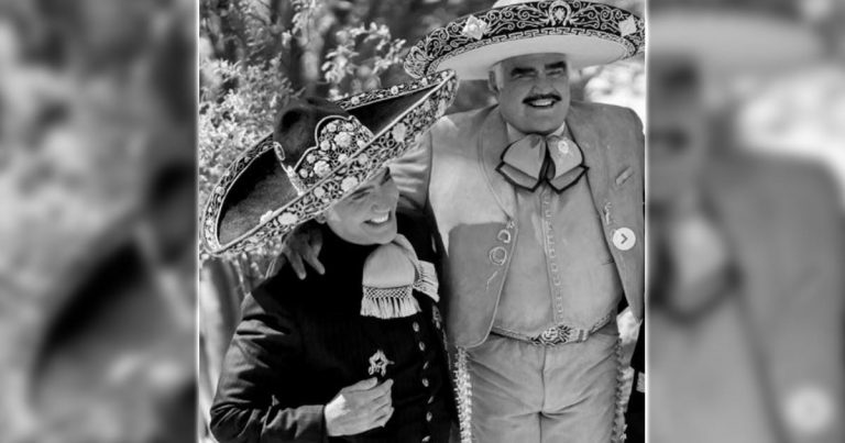 Buen viaje, le desea Alejandro Fernández a su padre Vicente