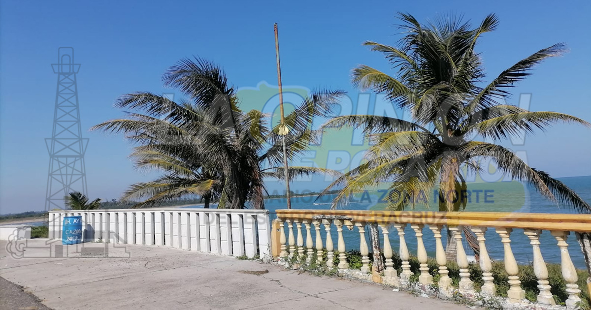 Calles a oscuras en Barra de Cazones, generan temor entre los habitantes