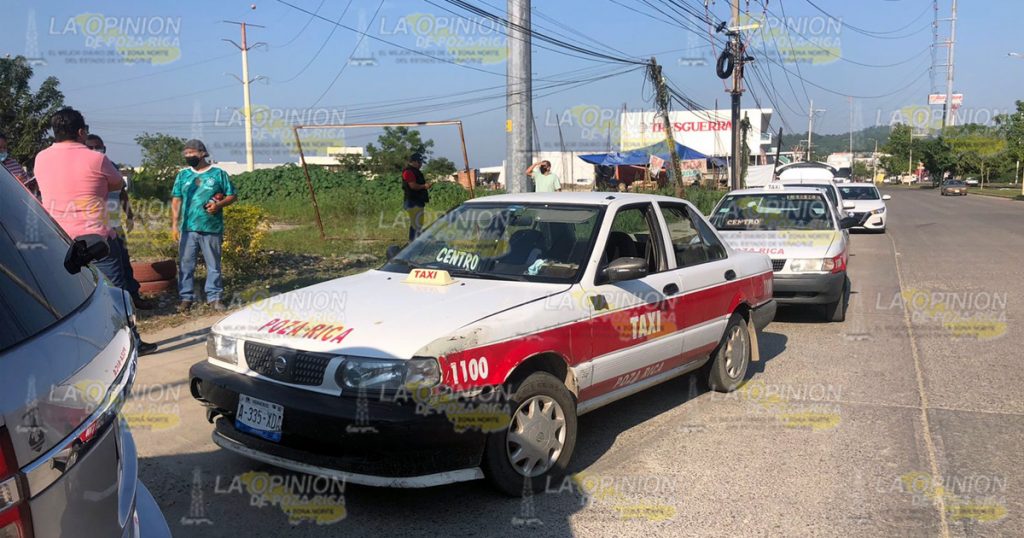 Camioneta de lujo vs taxi