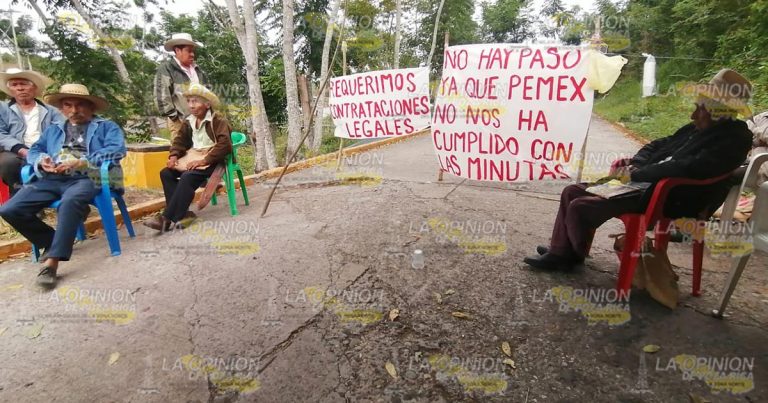 Cumplen una semana de bloqueo en Papantla