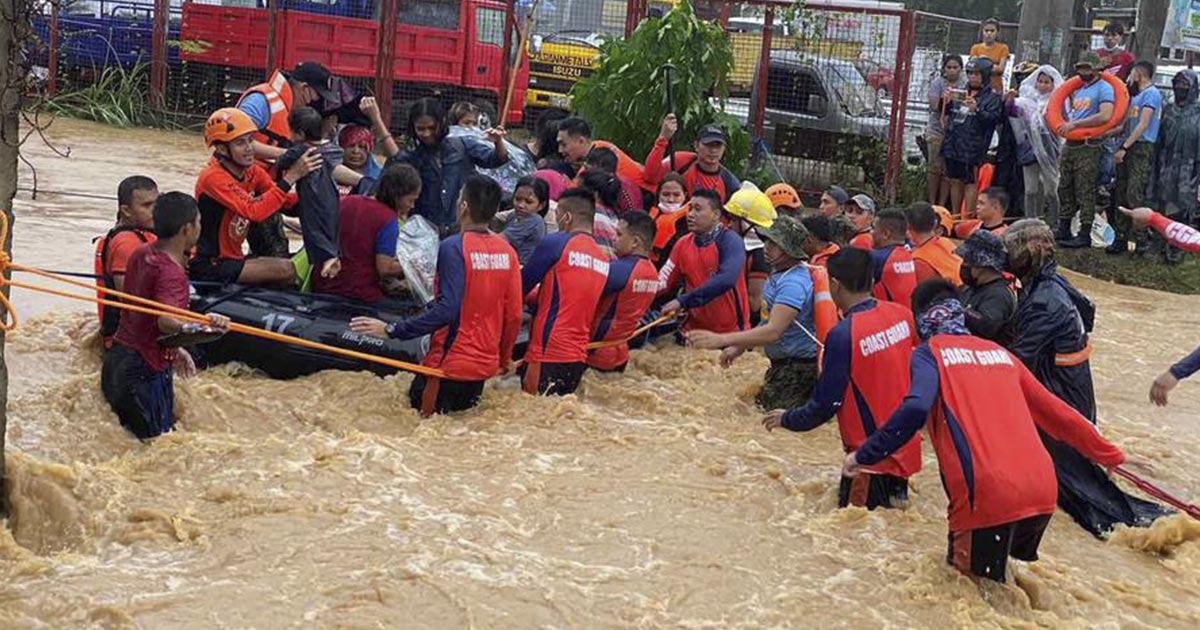Tifón Rai toca tierra en Filipinas
